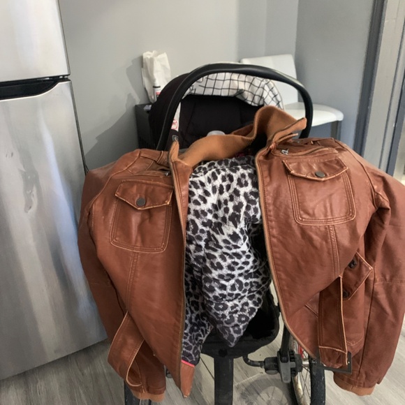 Women’s leather coat - Picture 2 of 2